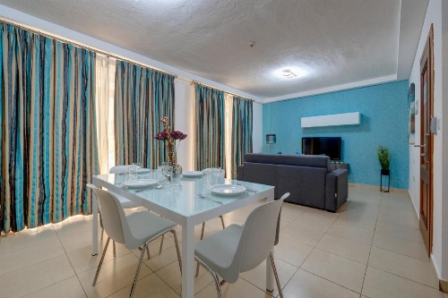 Sliema Tigne Suites image 18